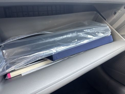 Certified 2025 Hyundai Elantra SEL image 25