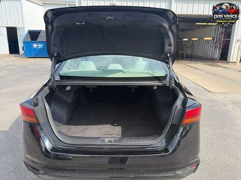 Used 2025 Nissan Altima 2.5 SV FWD image 21