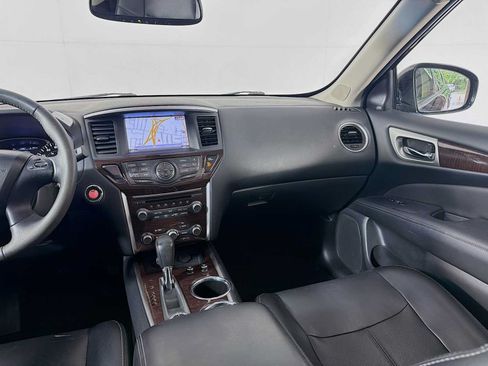 Used 2015 Nissan Pathfinder Platinum AWD/4WD image 23
