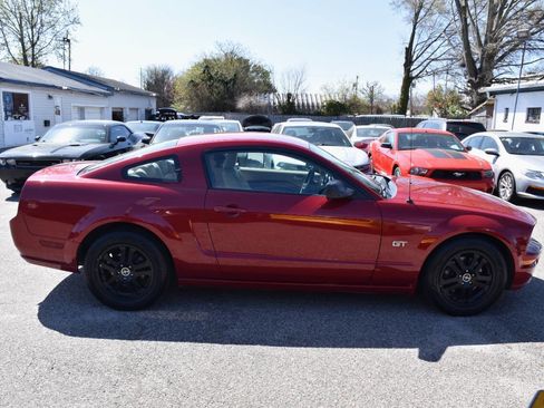Used 2008 Ford Mustang GT Premium image 4