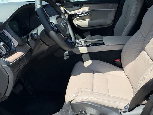 New 2026 Volvo XC90 B6 Ultra w/ Protection Package Premier AWD/4WD image 17