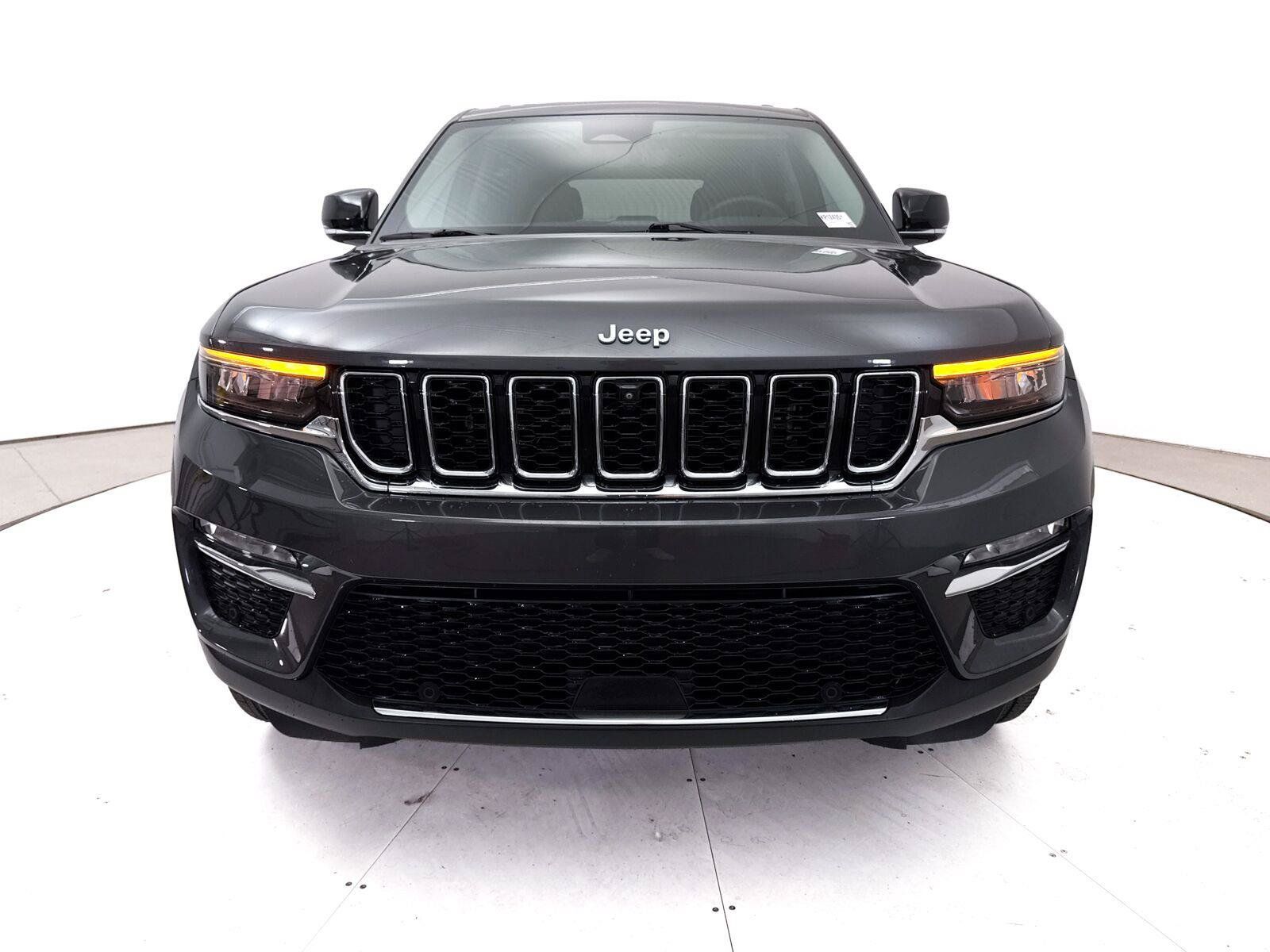 Used 2022 Jeep Grand Cherokee Limited 4xe w/ Luxury Tech Group II AWD/4WD image 15