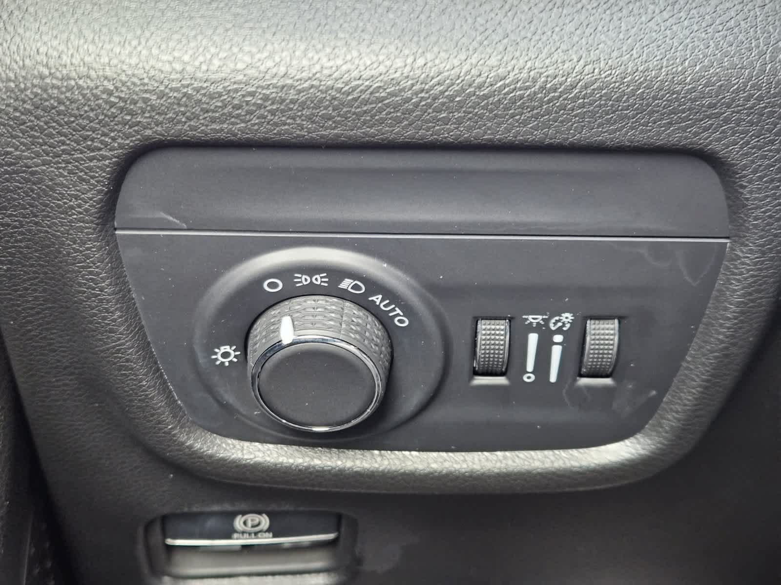 Used 2025 Jeep Grand Cherokee L Altitude RWD image 20