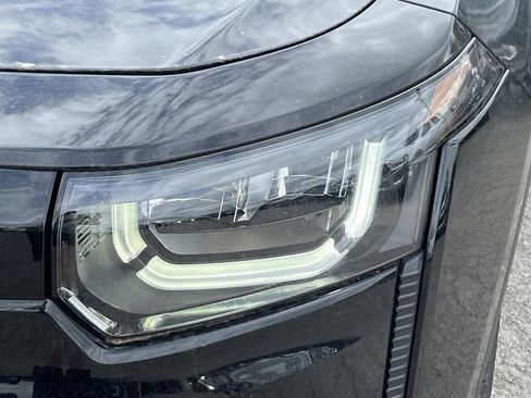 New 2026 Jeep Cherokee Overland image 9