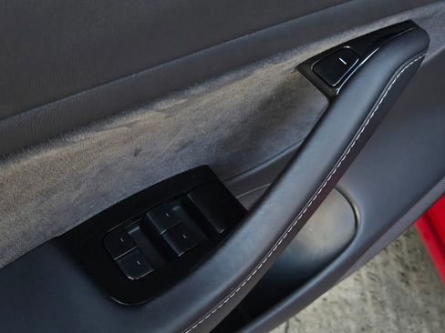 Used 2018 Tesla Model 3 Long Range image 11