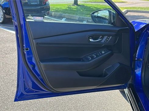 Used 2025 Honda Accord Sport image 9