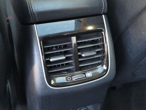 Used 2017 Kia Cadenza Premium w/ Luxury Package FWD image 14