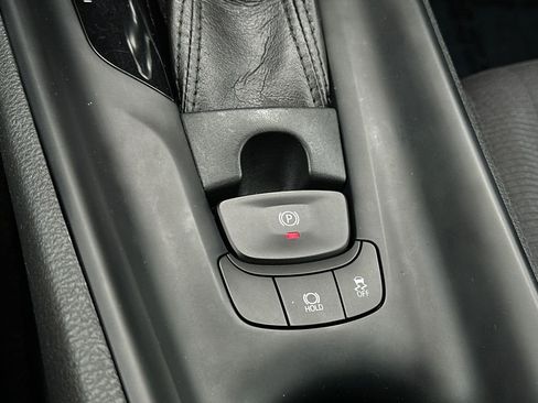 Used 2018 Toyota C-HR XLE FWD image 33