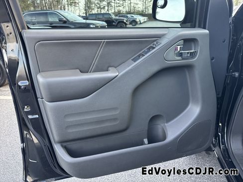 Used 2021 Nissan Frontier PRO-4X w/ Pro-4x Utility Package image 13