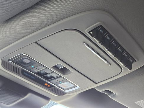 Used 2023 Ford F250 Lariat w/ Lariat Ultimate Package image 30