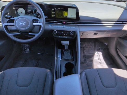 Certified 2024 Hyundai Elantra SEL FWD image 16