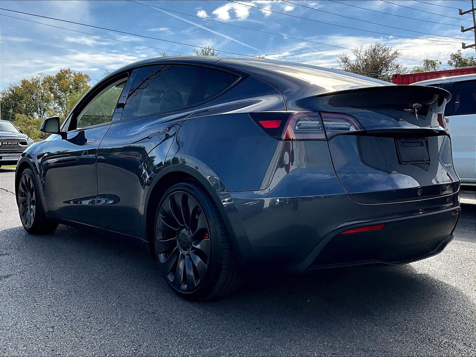 Used 2023 Tesla Model Y Performance AWD/4WD image 4