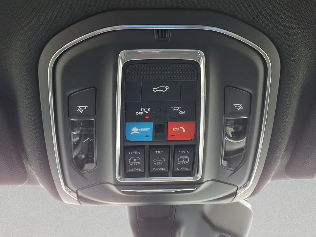 New 2027 Jeep Grand Cherokee Limited AWD/4WD image 15