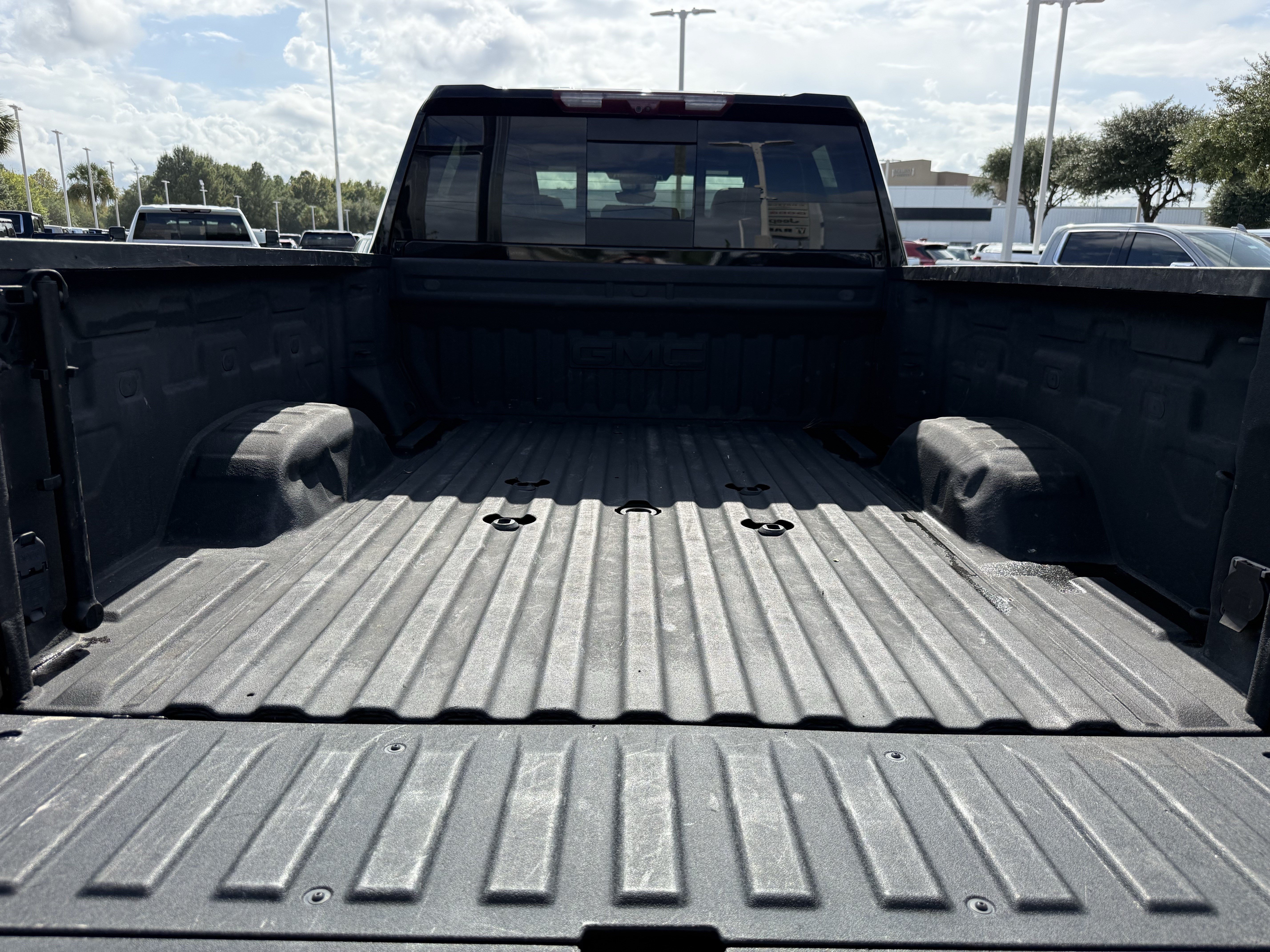 Used 2025 GMC Sierra 2500 AT4X AWD/4WD image 30