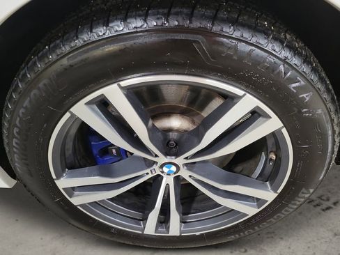 Used 2020 BMW X7 M50i image 10