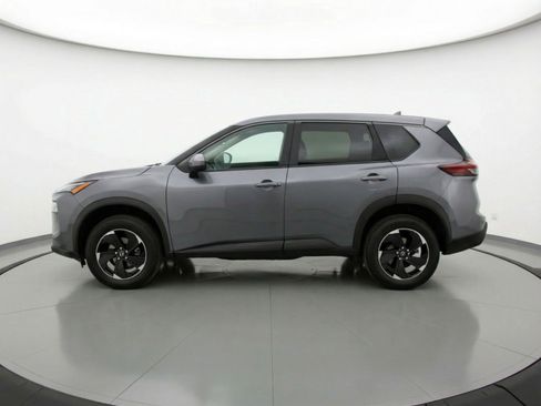 Used 2025 Nissan Rogue SV image 5