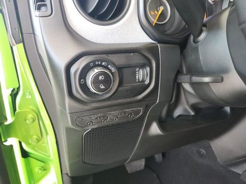 New 2025 Jeep Gladiator Sport AWD/4WD image 29