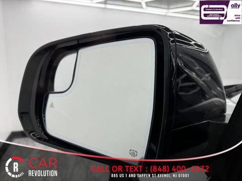 Used 2023 Jeep Wagoneer L Series II image 52