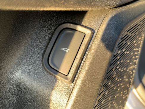 New 2026 Chevrolet Equinox LT w/ Convenience Package II image 12