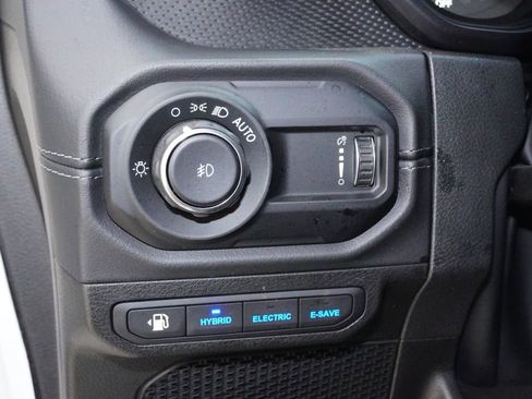 Used 2025 Jeep Wrangler Unlimited Rubicon 4xe w/ Safety Group AWD/4WD image 22
