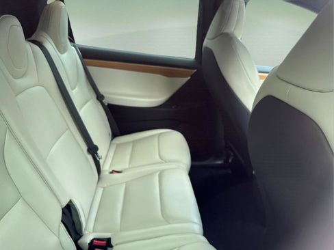 Used 2020 Tesla Model X Long Range AWD/4WD image 19