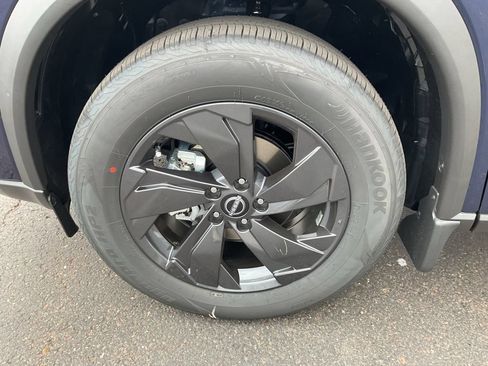 New 2026 Nissan Rogue SV w/ Cold Weather Package AWD/4WD image 9