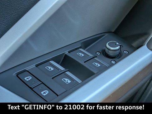 Used 2025 Audi Q3 2.0T Premium w/ Convenience Package image 27