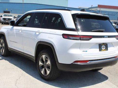 Used 2024 Jeep Grand Cherokee Limited 4xe AWD/4WD image 6