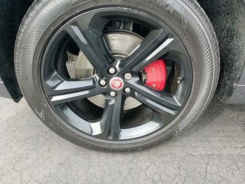 Used 2019 Jaguar F-PACE S image 8