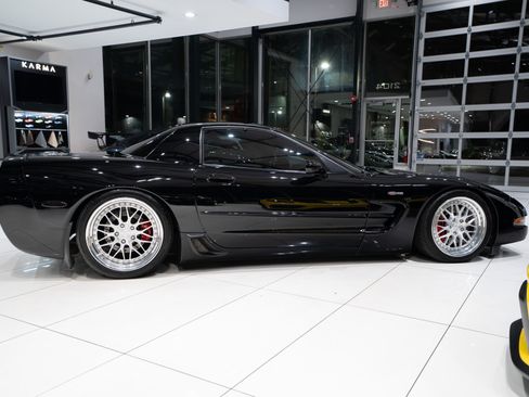 Used 2003 Chevrolet Corvette Z06 w/ Memory Package, 3 Drivers RWD image 38