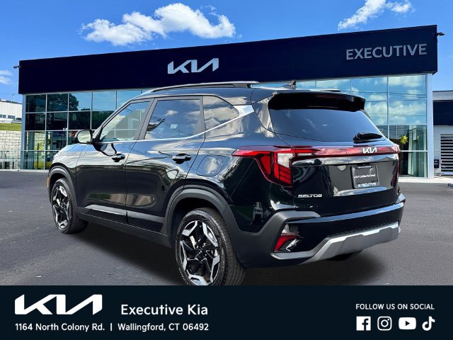 Certified 2024 Kia Seltos SX w/ SX Sunroof Package AWD/4WD image 2