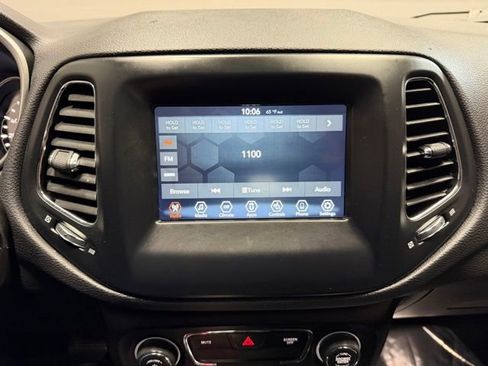 Used 2020 Jeep Compass Latitude w/ Cold Weather Group AWD/4WD image 34