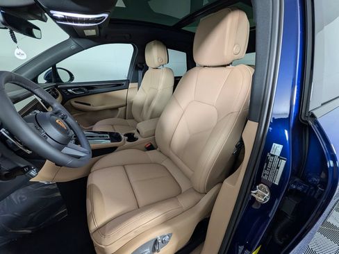 New 2026 Porsche Macan AWD/4WD image 5