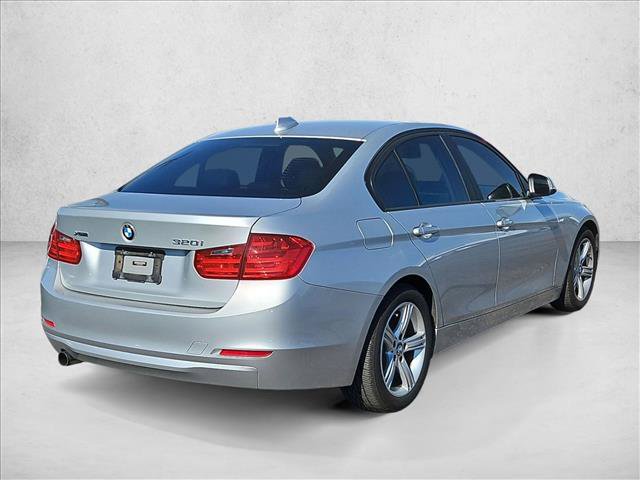 Used 2015 BMW 320i xDrive Sedan AWD/4WD image 5