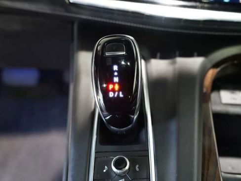 Used 2021 Cadillac Escalade Sport Platinum RWD image 39