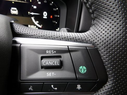 New 2025 Mitsubishi Outlander SE image 35