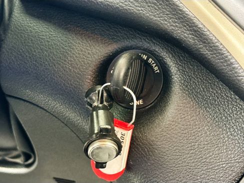 Used 2014 Jeep Cherokee Latitude image 16