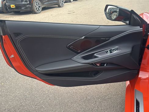 Used 2025 Chevrolet Corvette Stingray Preferred Cpe w/ Z51 Performance Package image 17