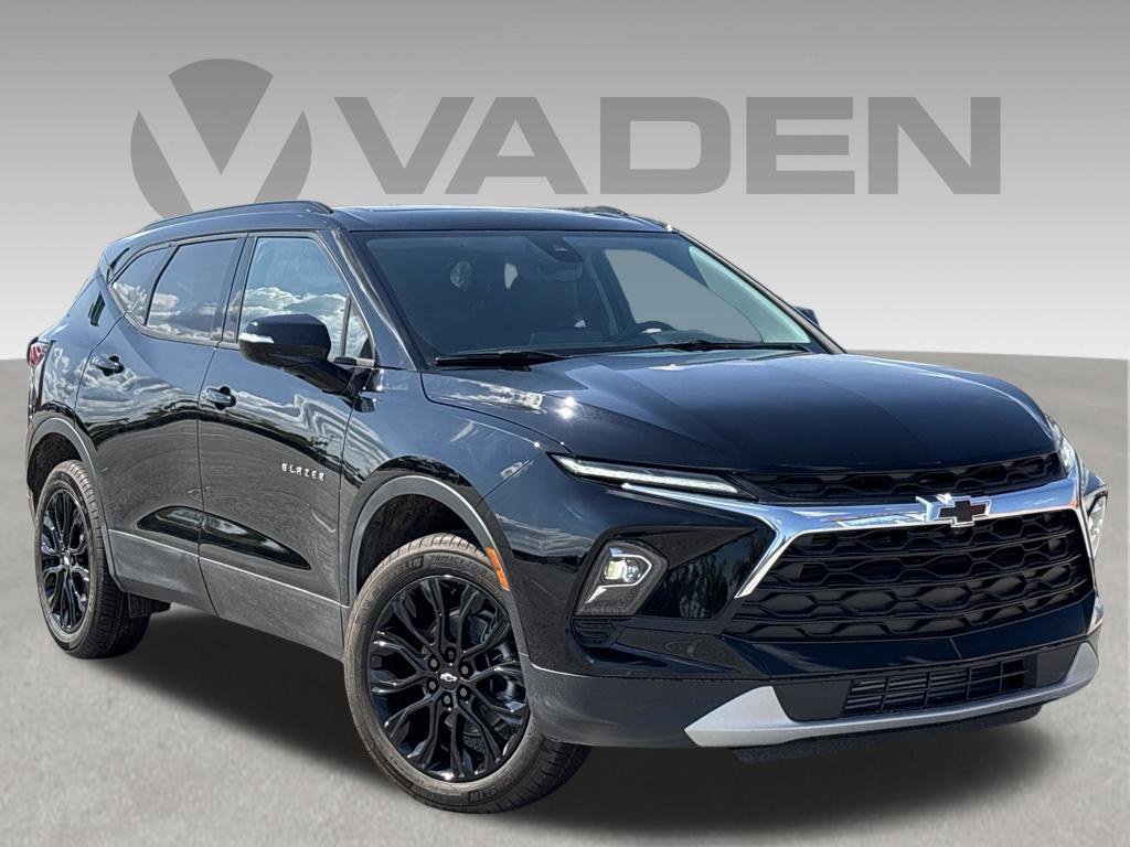 New 2026 Chevrolet Blazer LT w/ Sound & Technology Package FWD image 3