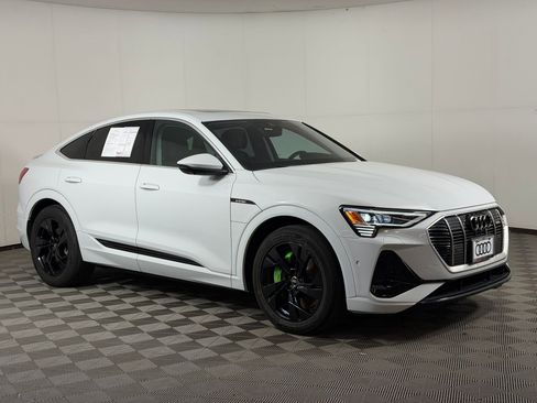 Used 2022 Audi e-tron Premium Plus w/ Premium Plus Package image 7