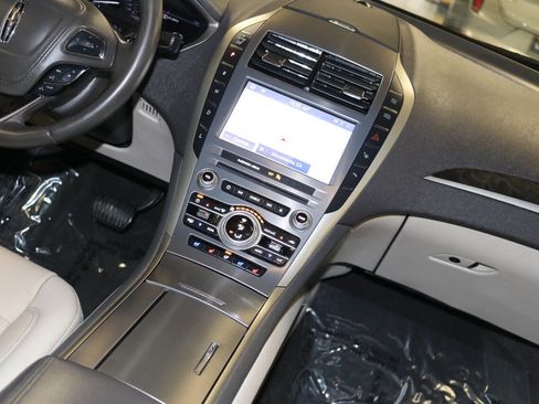 Used 2020 Lincoln MKZ Reserve w/ Elements Package image 21