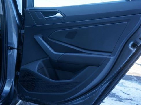 Certified 2023 Volkswagen Jetta SE w/ Panoramic Sunroof Package image 49