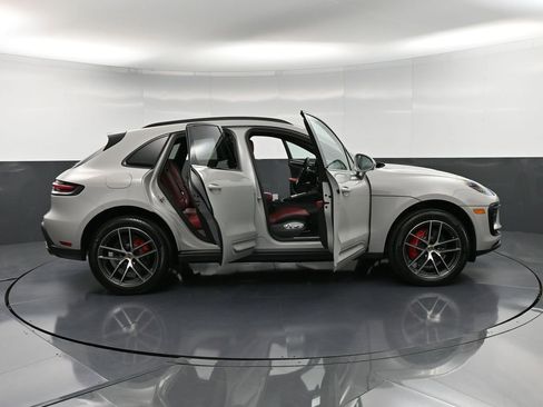 New 2026 Porsche Macan S AWD/4WD image 36