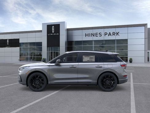 New 2026 Lincoln Corsair Premiere image 3