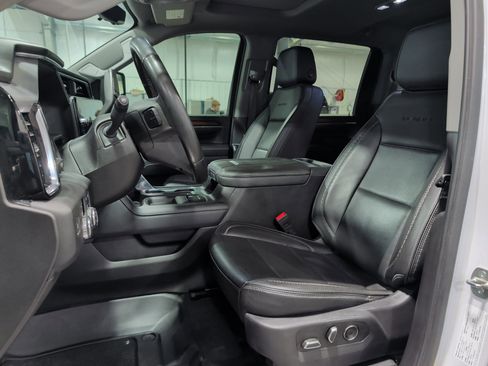 Used 2024 GMC Sierra 2500 Denali w/ Denali Reserve Package image 8