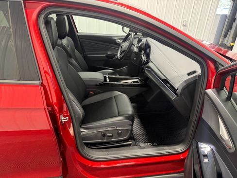 Used 2023 Volkswagen ID.4 Pro S image 23