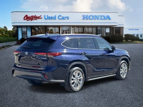 Used 2023 Toyota Highlander Limited image 5