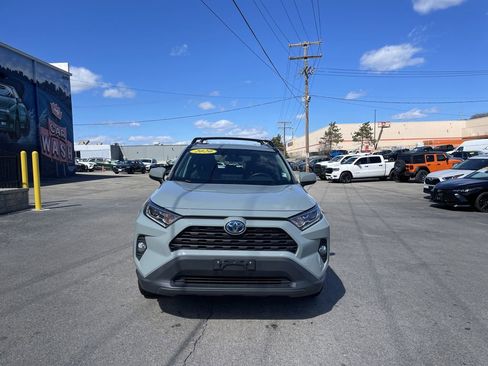 Used 2020 Toyota RAV4 XLE w/ Convenience Package AWD/4WD image 5