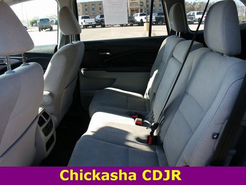 Used 2017 Honda Pilot EX image 17
