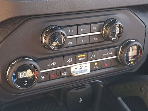 Certified 2025 Ford Bronco Badlands AWD/4WD image 16